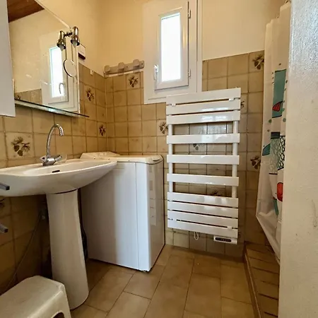 Holiday home Maison Calme Pres De La Plage, 5 Personnes, Parking Inclus - Fr-1-246a-352 Saint-Georges-d'Oleron
